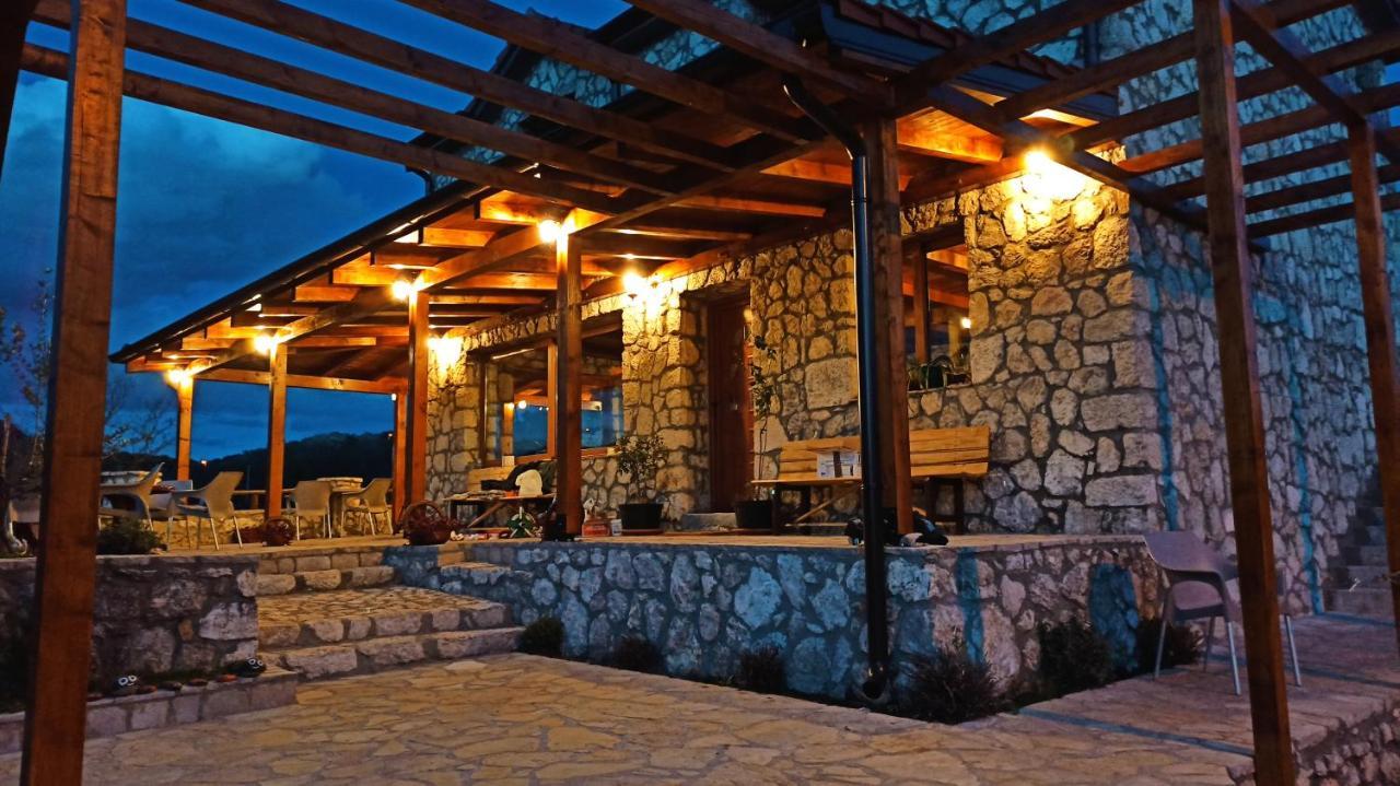 Village House - Novak Rijecani Rijeka Crnojevića エクステリア 写真